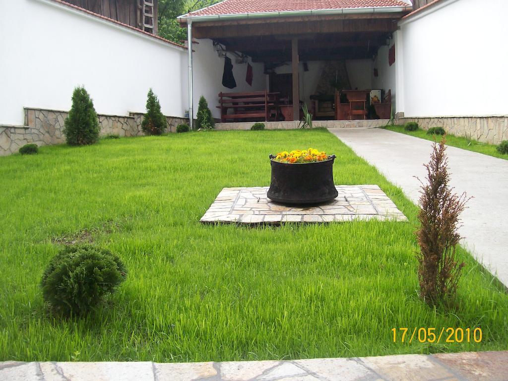 Hera Guest House ชิฟลิค ภายนอก รูปภาพ
