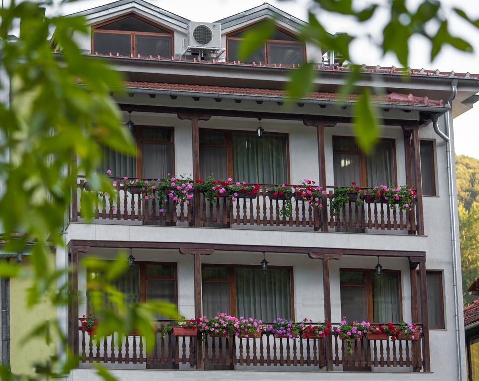 Hera Guest House ชิฟลิค ภายนอก รูปภาพ