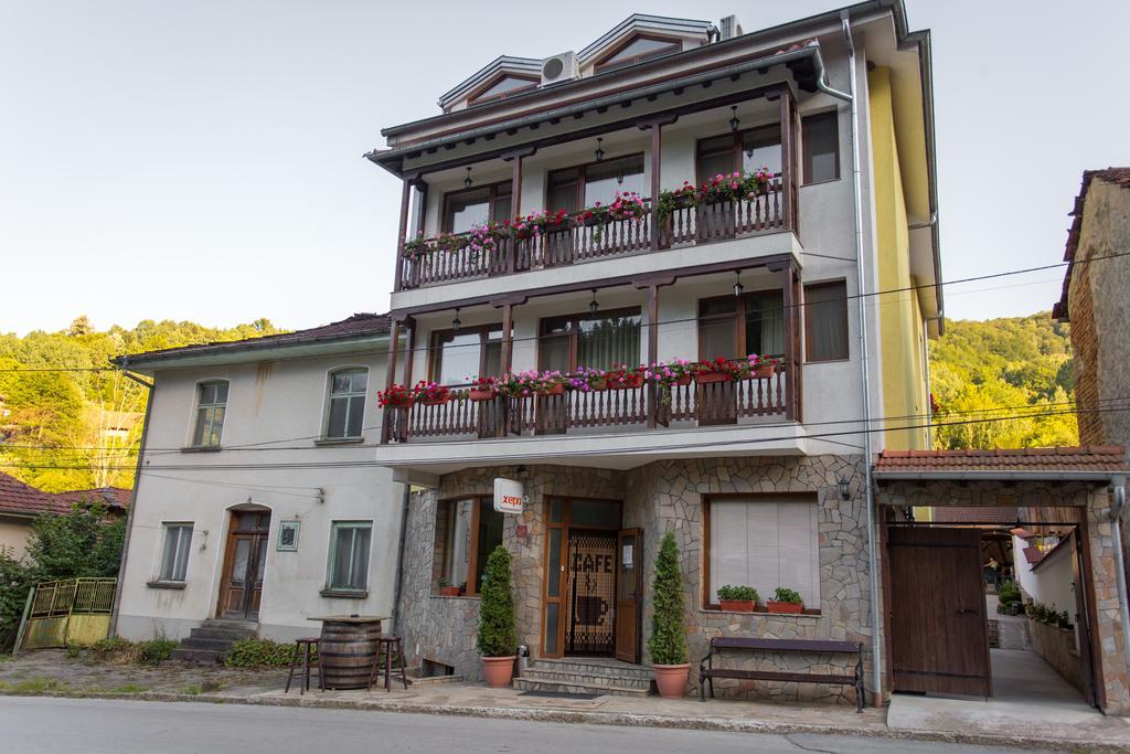 Hera Guest House ชิฟลิค ภายนอก รูปภาพ