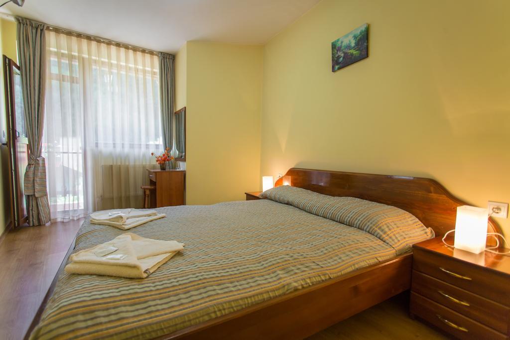 Hera Guest House ชิฟลิค ภายนอก รูปภาพ