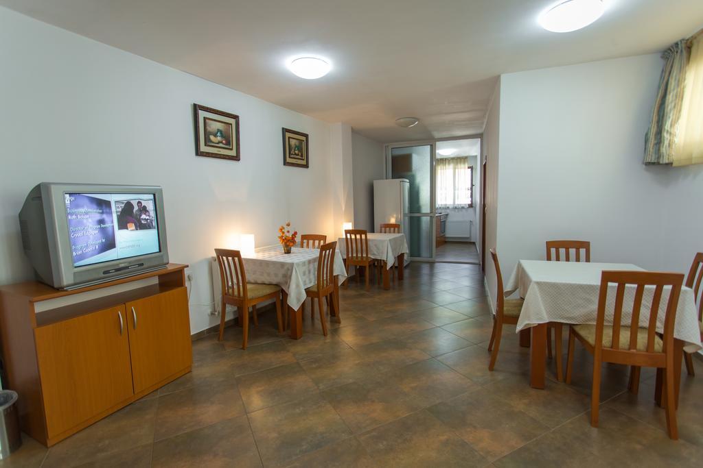 Hera Guest House ชิฟลิค ภายนอก รูปภาพ